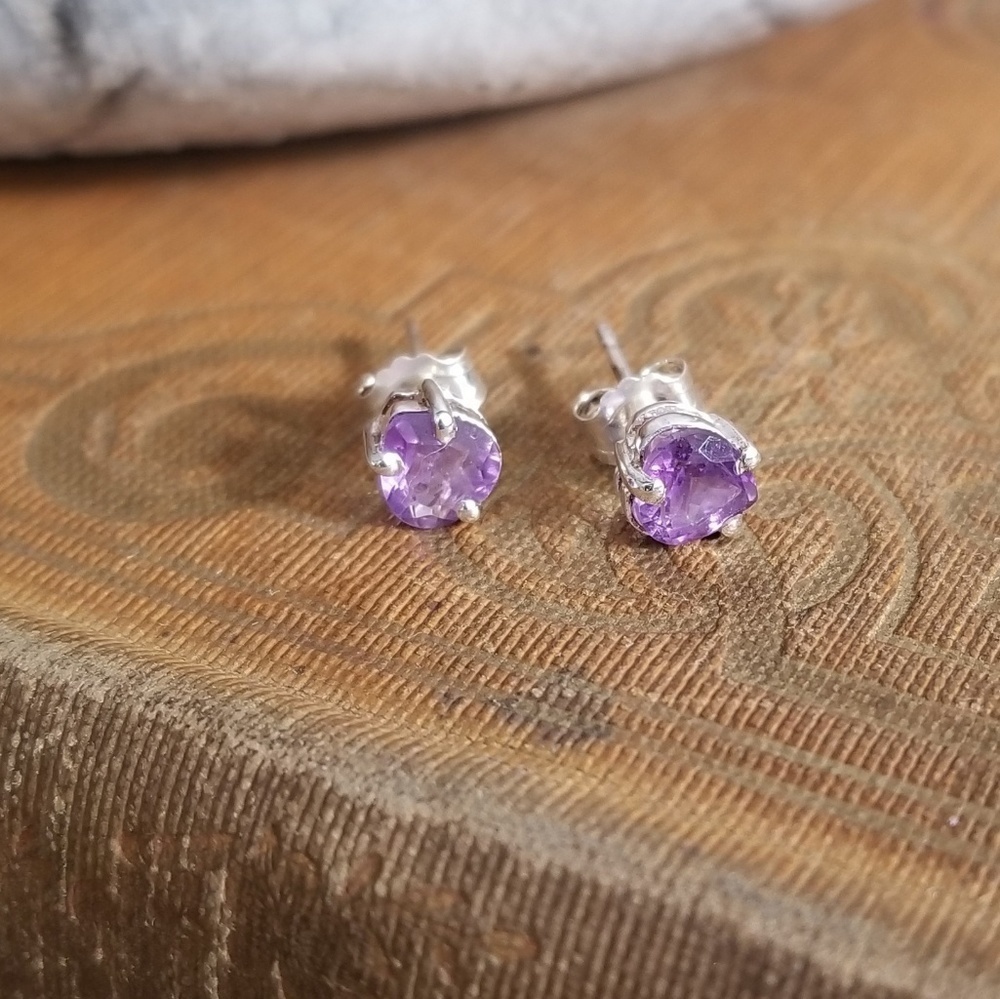 Sterling silver 925 Amethyst stud earrings New